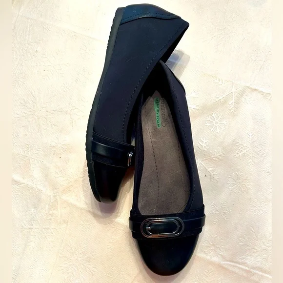 Bear traps memory foam women’s shoes